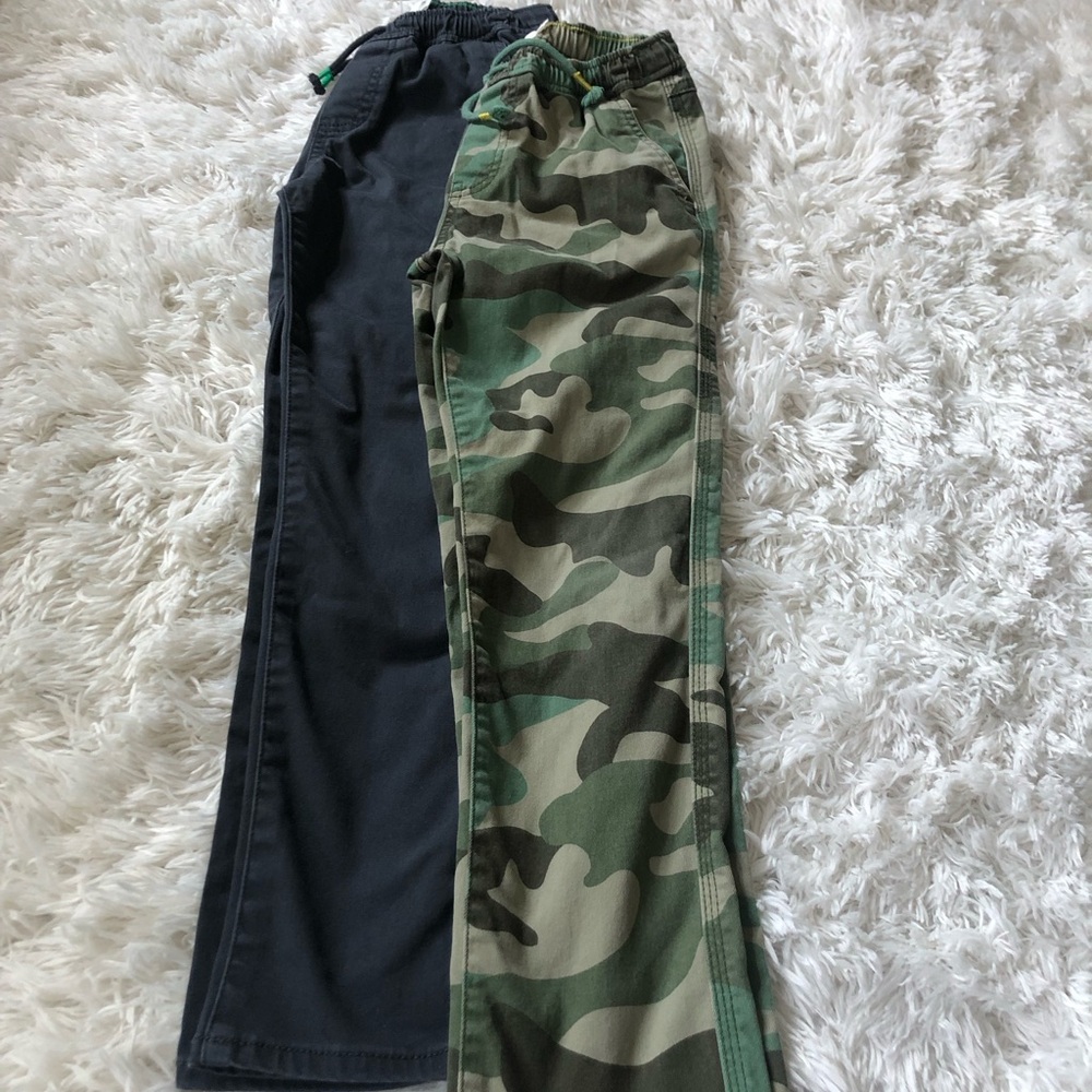 Boden Kids 2 pair pants/chino bundle: one camouflage and one charcoal gray